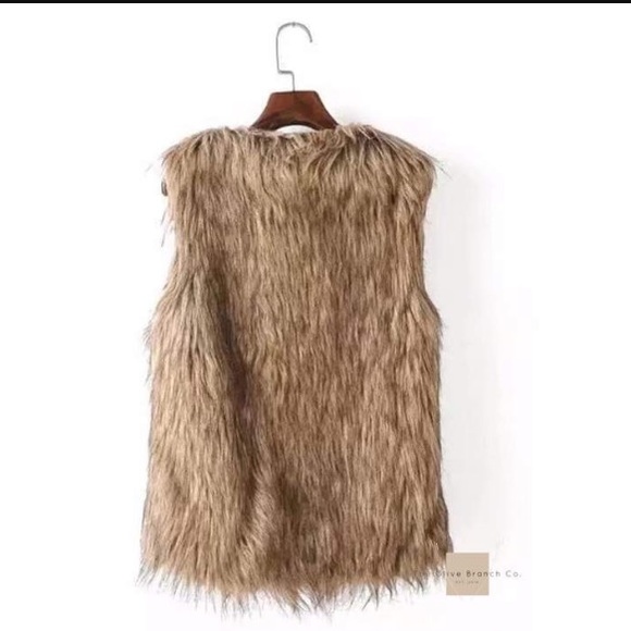 Gi Sono by Cavalini Faux Fur Vest - Picture 7 of 8